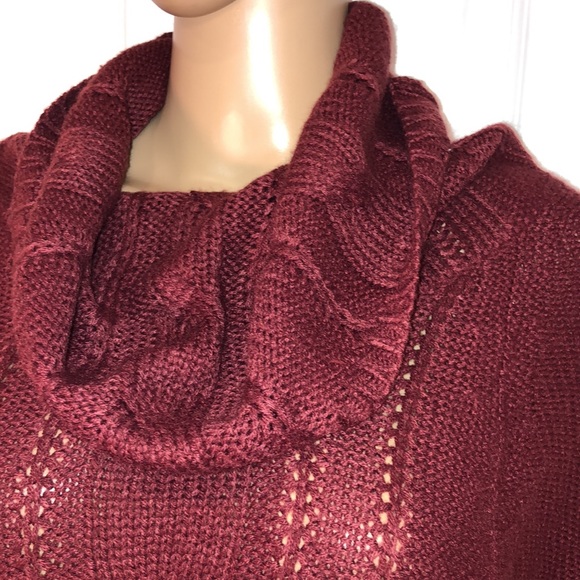 Derek Heart Maroon Sweater. L - Picture 2 of 6